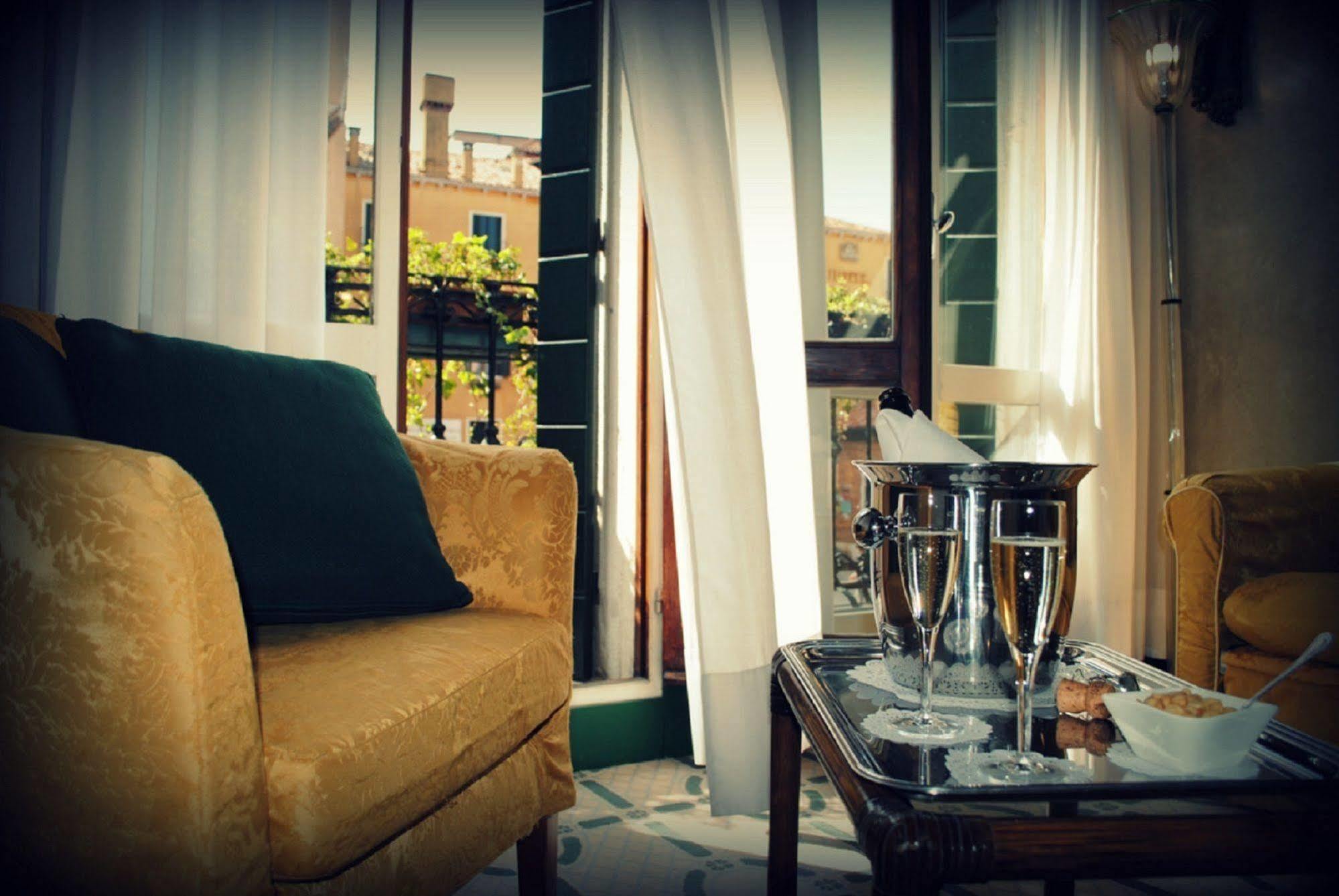 Palazzo Del Giglio Hotel Venedig Eksteriør billede